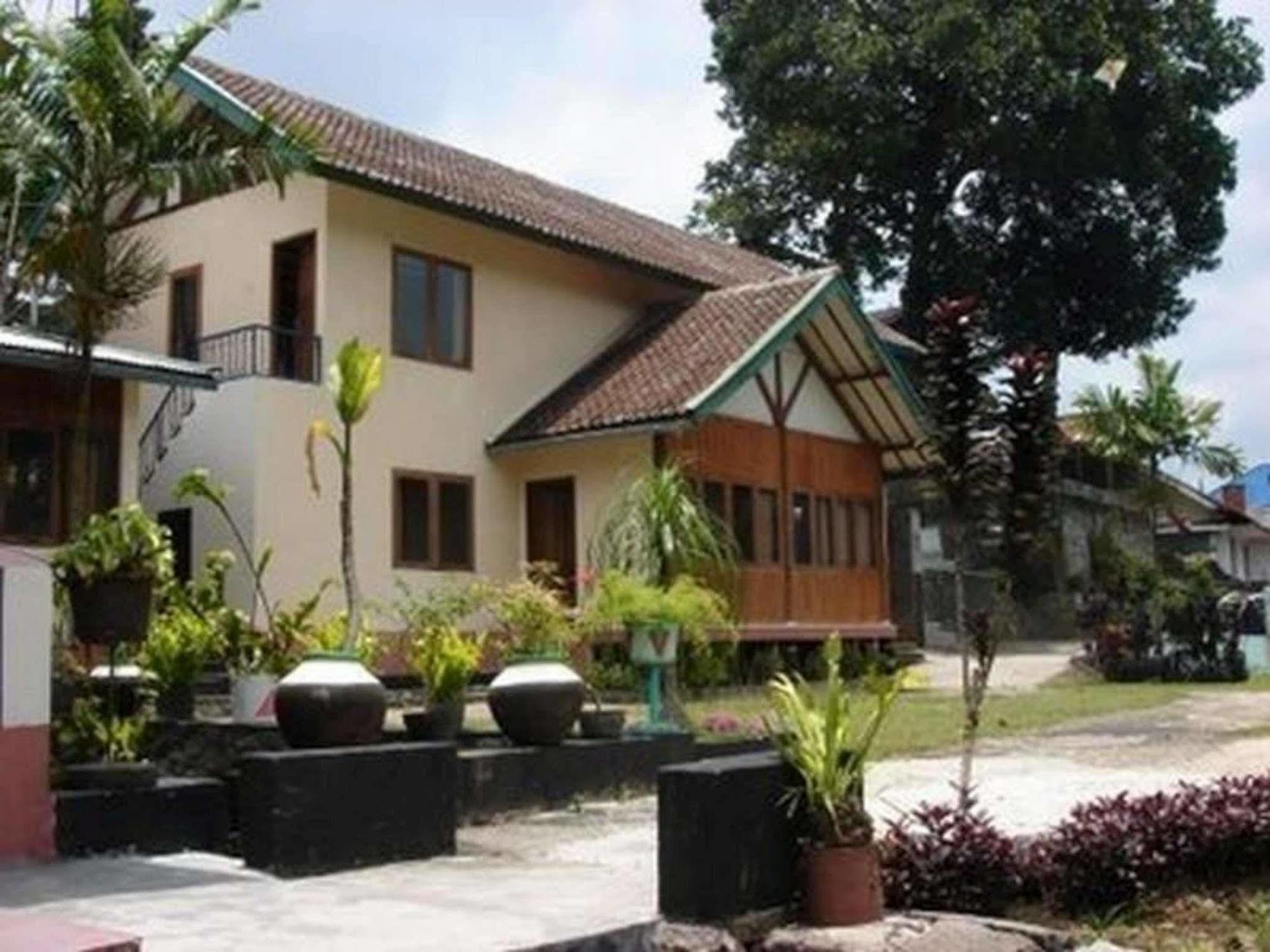 Villa Tunas Alam Mutiara Puncak Buitenkant foto